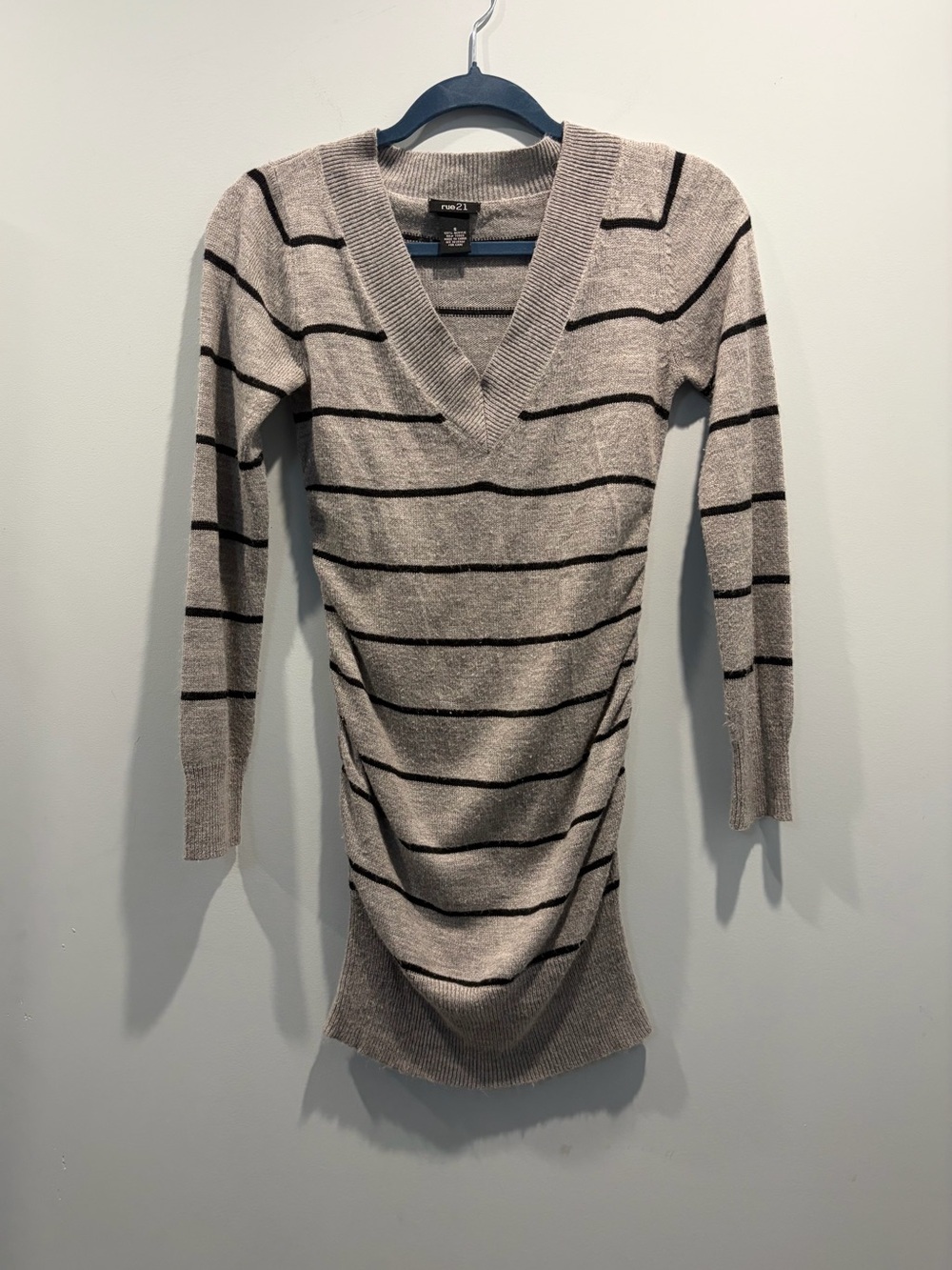 Rue21 Gray Black Striped V-Neck Long Sleeve Ruched Tunic Sweater Dress Size S